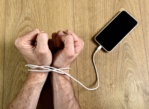 Dipendenza da Internet? Gli effetti della Rete sulla vita offline Dipendenza da Internet? Gli effetti della Rete sulla vita offline